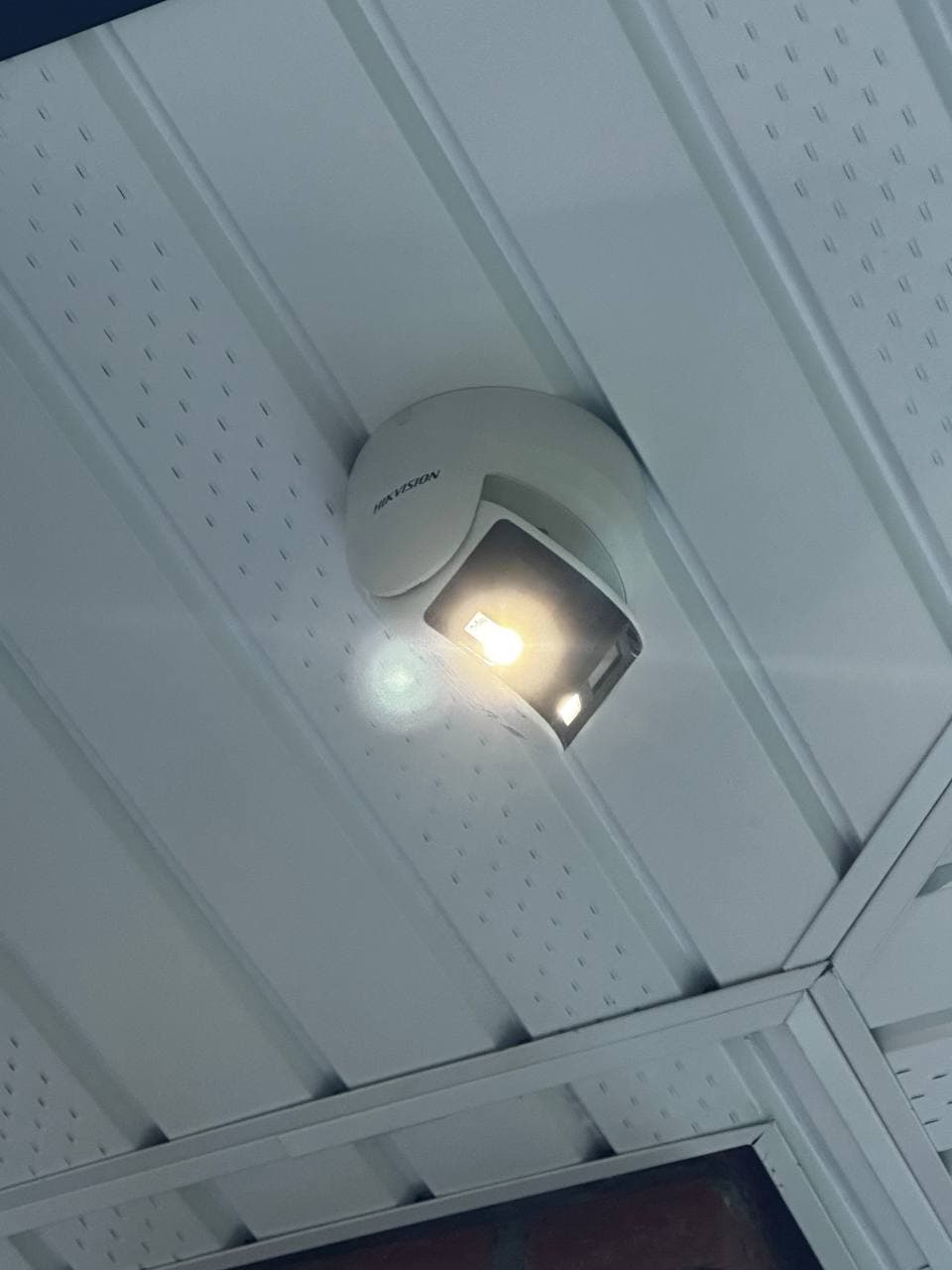 Монтаж системы видеонаблюдения Hikvision в загородном доме Алабушево